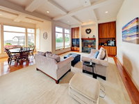 Booking Newcastle Accommodation Los Angeles