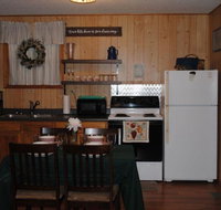 2 Peaceful - 1 Bedrooms 1 Baths Sleeps 4 Cabin - Accommodation Los Angeles