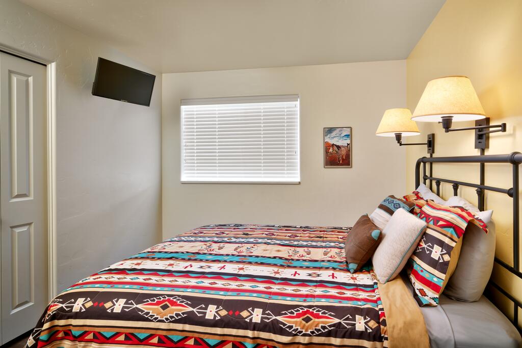 2A Relaxing Redcliff Condo - thumb 2