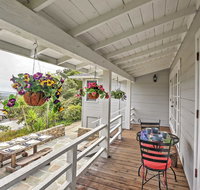 2BR Aptos Cottage with Deck and Views - 10 Min to Beach - Accommodation Los Angeles