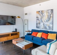 2BR Modern Glass Loft w/ In&Out Parking, Pool, Gym and Balcony by ENVITAE - Accommodation Los Angeles