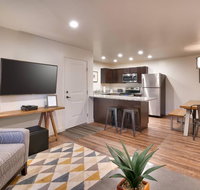 2H Cozy Redcliff Condo - Accommodation Los Angeles