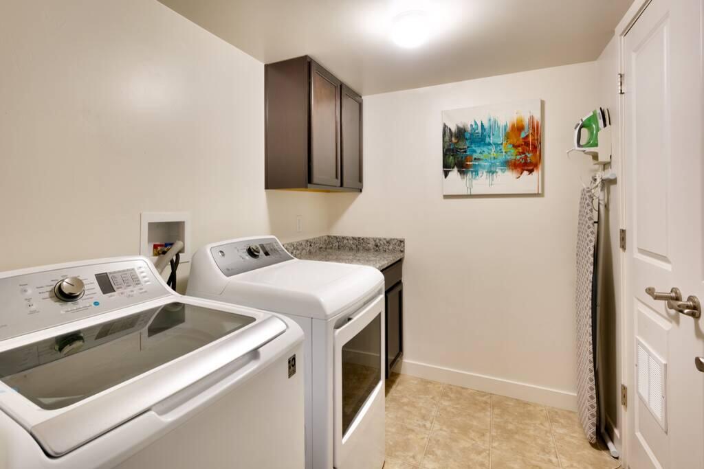 2L Top Floor Redcliff Condo - thumb 2