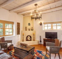 3 Bedroom - 5 Min. Walk to Plaza - Tecolote - Accommodation Los Angeles