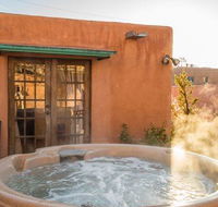 3 Bedroom 5 Min Walk to Plaza- Amor - Accommodation Los Angeles