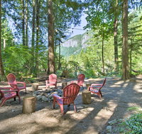 3 Enchanting Riverfront Cabins with Hot Tub - Accommodation Los Angeles