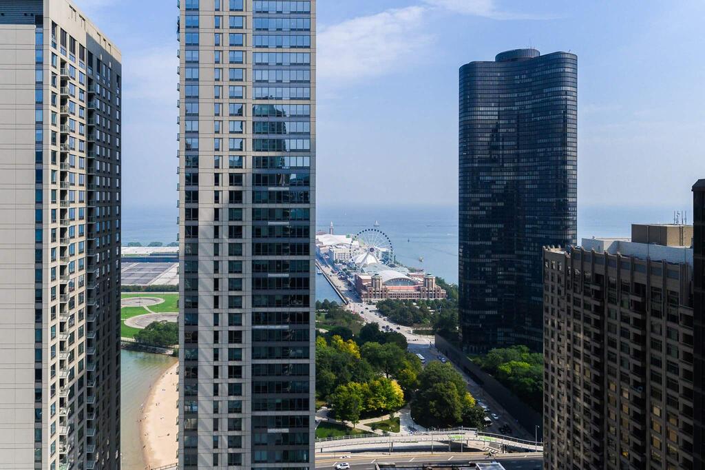 3b/3b SkyLoft With Navy Pier View Gym & Pool By ENVITAE - thumb 0