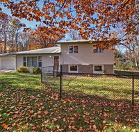 3BR Duluth House with Large Back Yard! - Accommodation Los Angeles