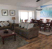 4 Bed 3 Bath Pool & Spa Home With Golf Course Views - Accommodation Los Angeles