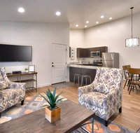 6L Top Floor RedCliff Condo, Pool & Hot Tub - Accommodation Los Angeles
