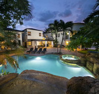 8 Bedroom Villa Fits 20 with Movie Theater, Pool, Basketball - Accommodation Los Angeles