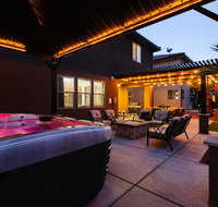 96 PV Luxury Getaway with Private Hot Tub Ping Pong Community Pool Water Park and Lazy River - Accommodation Los Angeles