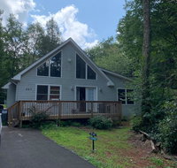 A beautiful Chalet at Poconos Farm Country Club - Accommodation Los Angeles