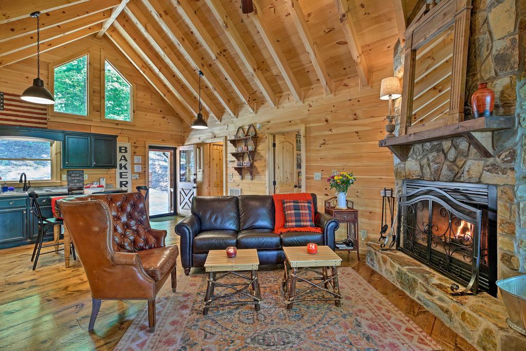 A Sunset Dream' - Upscale Blue Ridge Cabin! - thumb 2