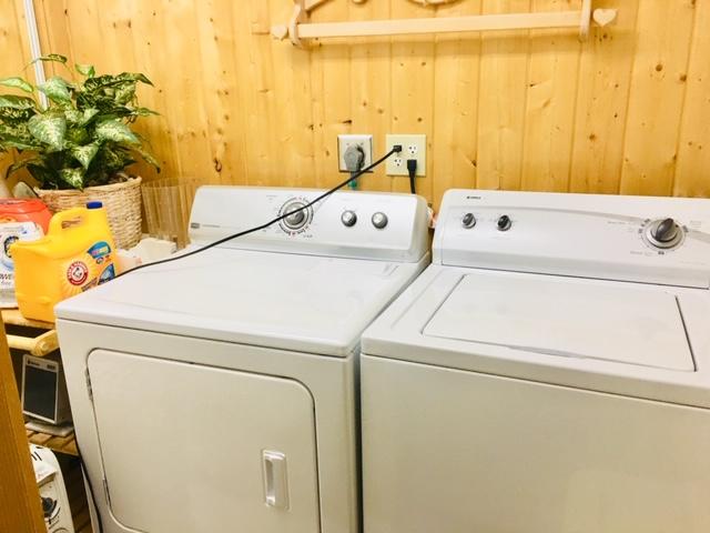 Adventure Awaits 3King Bed,2Bath Log Cabin In Heart Of Duck Creek Village! - thumb 1