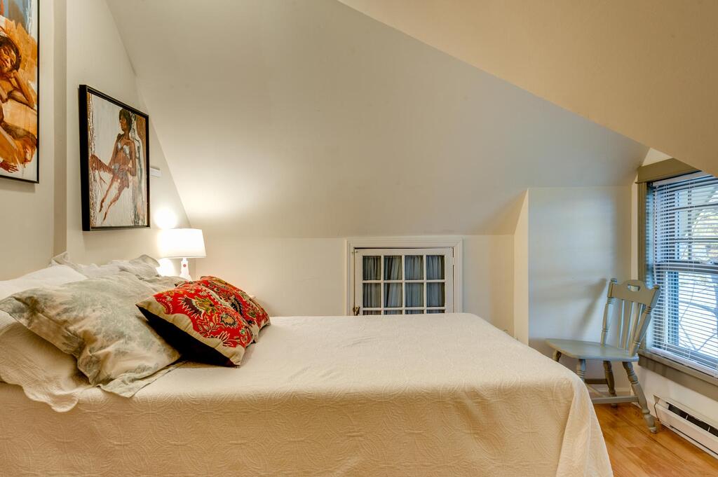 Aldine 4A Condo - thumb 2