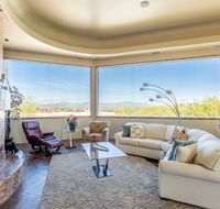 All-Suite Tuscan Home w/ Pool, Spa & Sports Court home - Accommodation Los Angeles