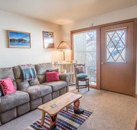 Alpine Villa Condo Walk to Town - Accommodation Los Angeles