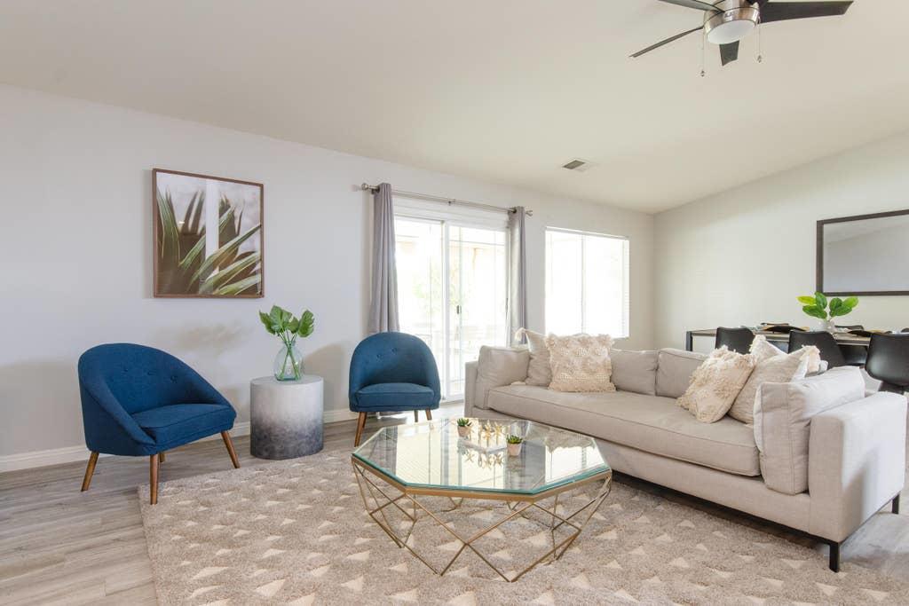 Amazing 5BR Villa! 5min Drive Coachella+Stagecoach - thumb 1