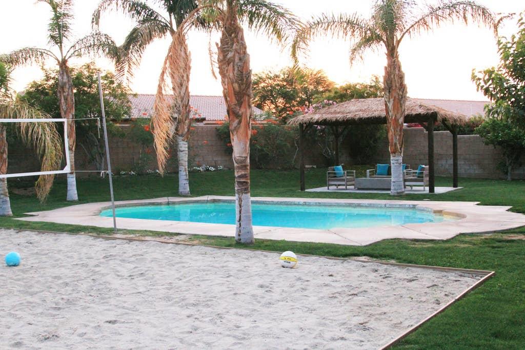 Amazing 5BR Villa! 5min Drive Coachella+Stagecoach - thumb 2