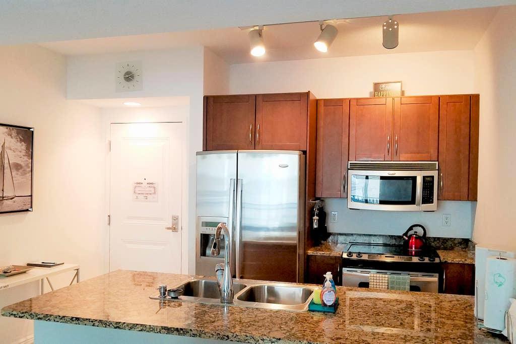 Amazing Onebedroom In Casa Costa Luxury Condo BEACH PASS INCLUDED - thumb 1