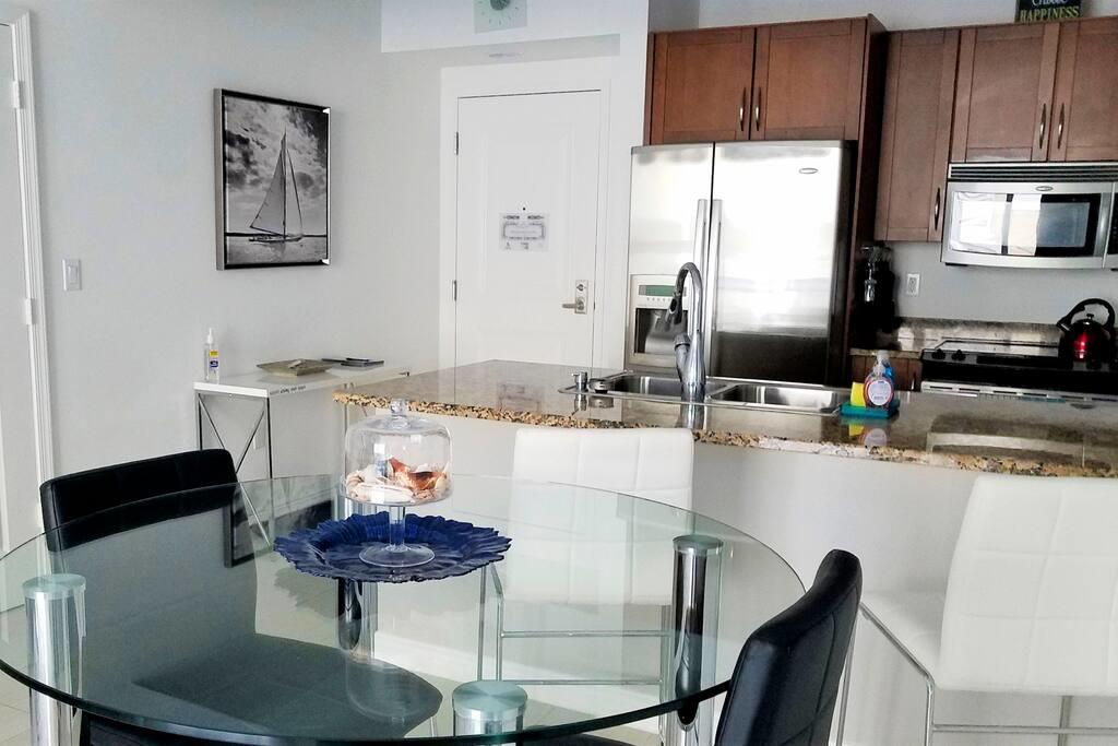 Amazing Onebedroom In Casa Costa Luxury Condo BEACH PASS INCLUDED - thumb 3