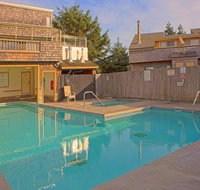 At the Crest Condos - Accommodation Los Angeles