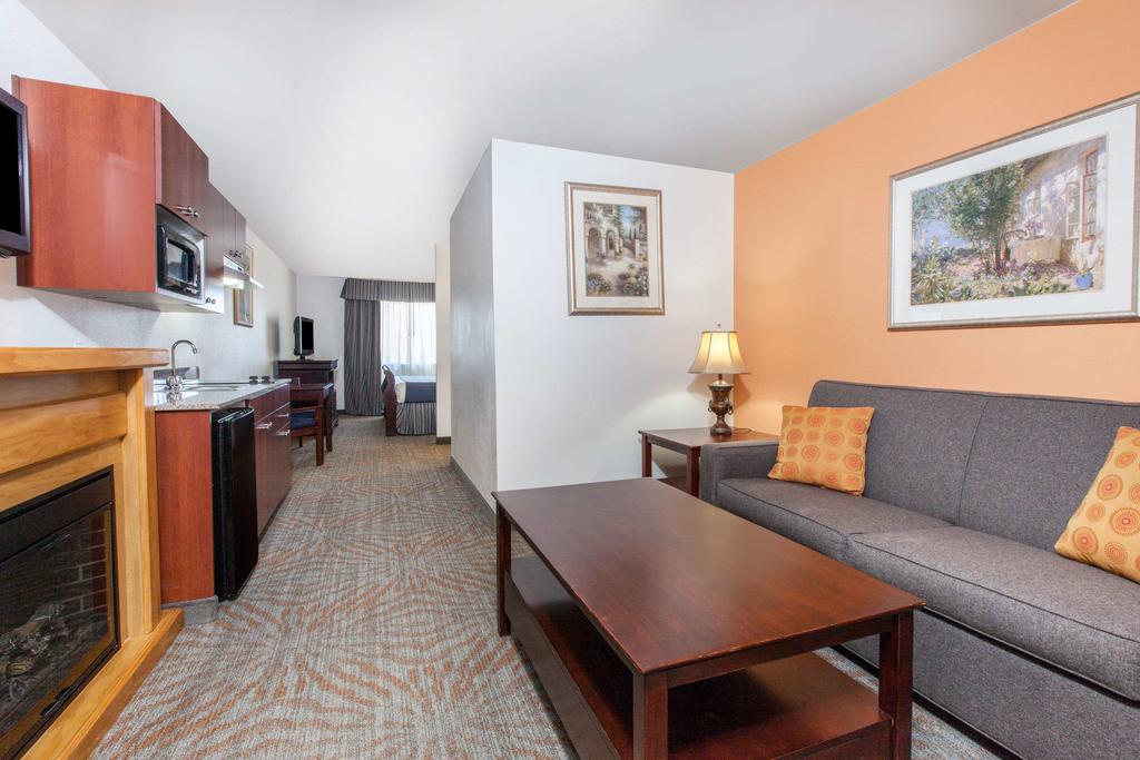 Baymont By Wyndham Lubbock West - thumb 3