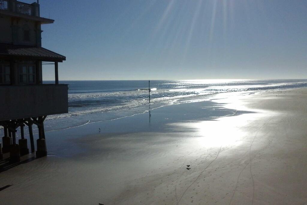 Beach Condo Unit #435 - thumb 2