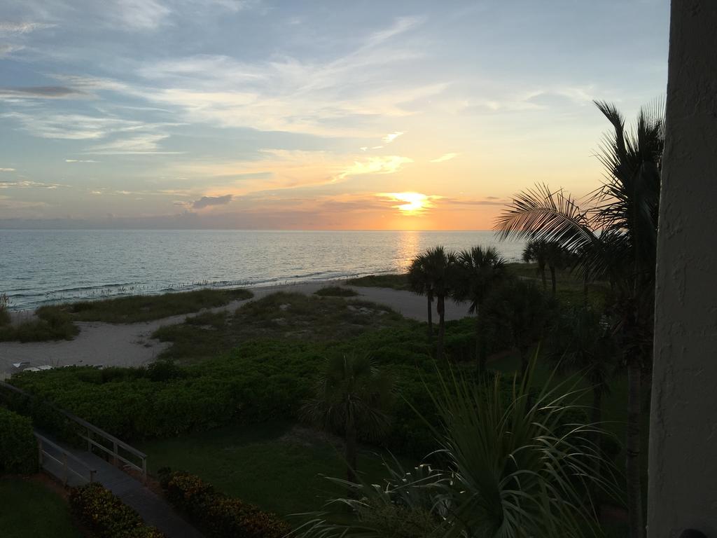 Beach Front Condo With A Private Beach - thumb 1