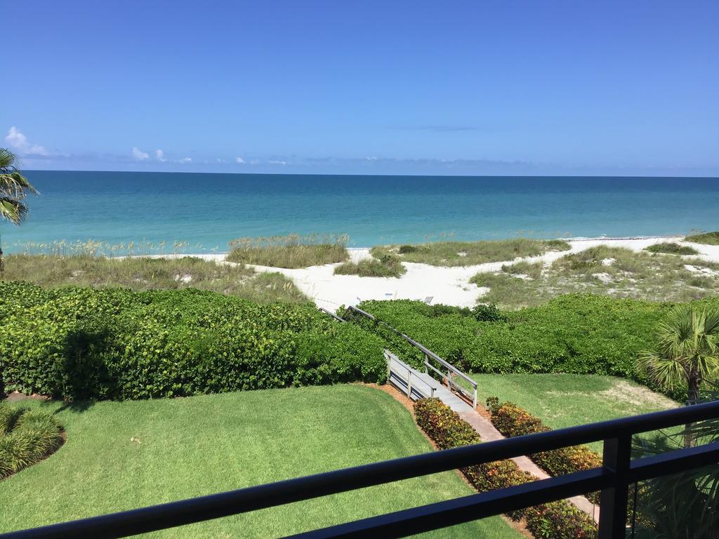 Beach Front Condo With A Private Beach - thumb 0
