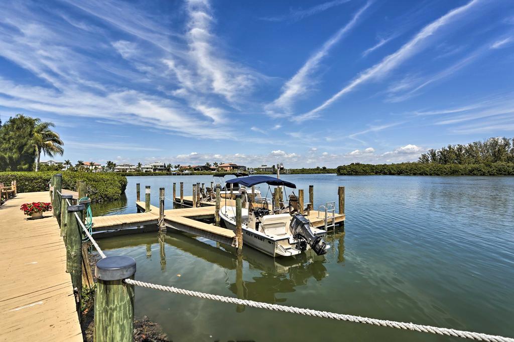 Beachfront Englewood Condo With Comm Pool And Boat Slip - thumb 3