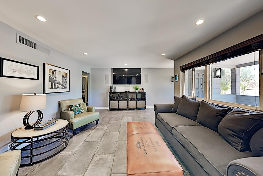 Beautiful Remodeled Mid-Century Home Near Old Town Scottsdale Home - thumb 1