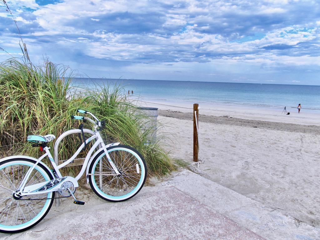 Beautiful Victoria Park - thumb 0