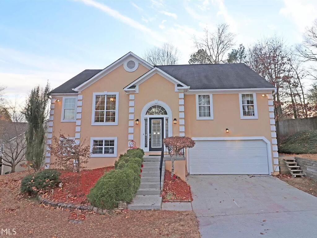 Beautifully Designed & Managed Home - thumb 0