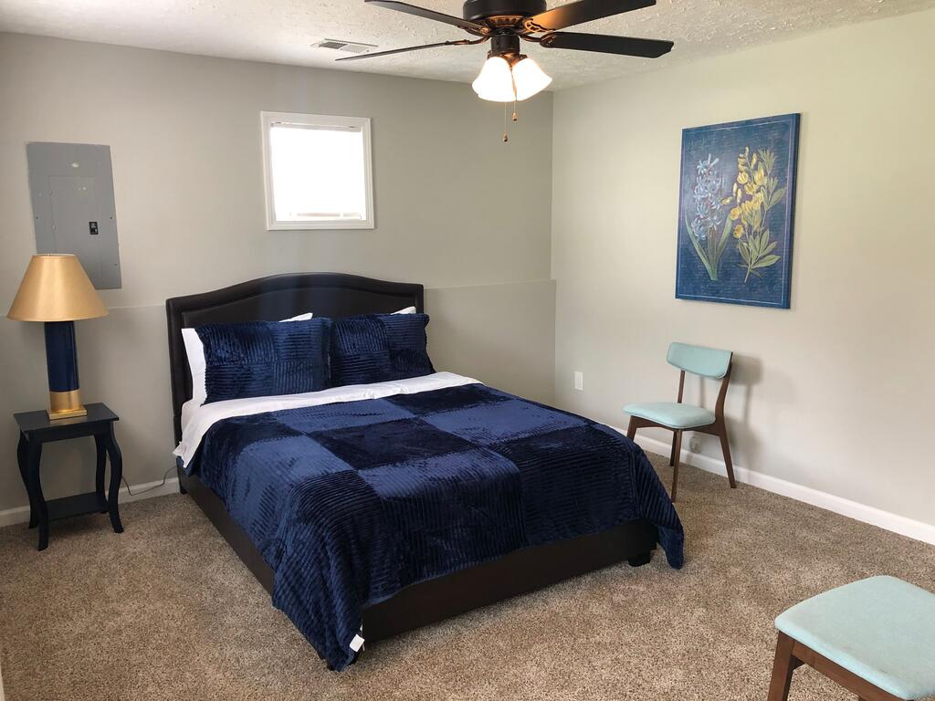 Beautifully Designed & Managed Home - thumb 3