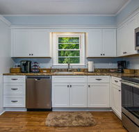 Bike Path Getaway in Town - Accommodation Los Angeles