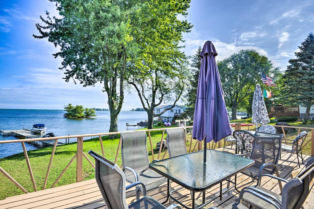 Blind Sodus Bay Family Cottage On The Waterfront! - thumb 2
