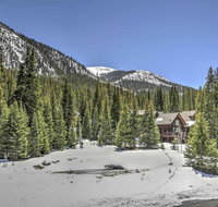 Blue River Condo with Mtn Views, Less Than 8Mi to Breck Ski! - Accommodation Los Angeles