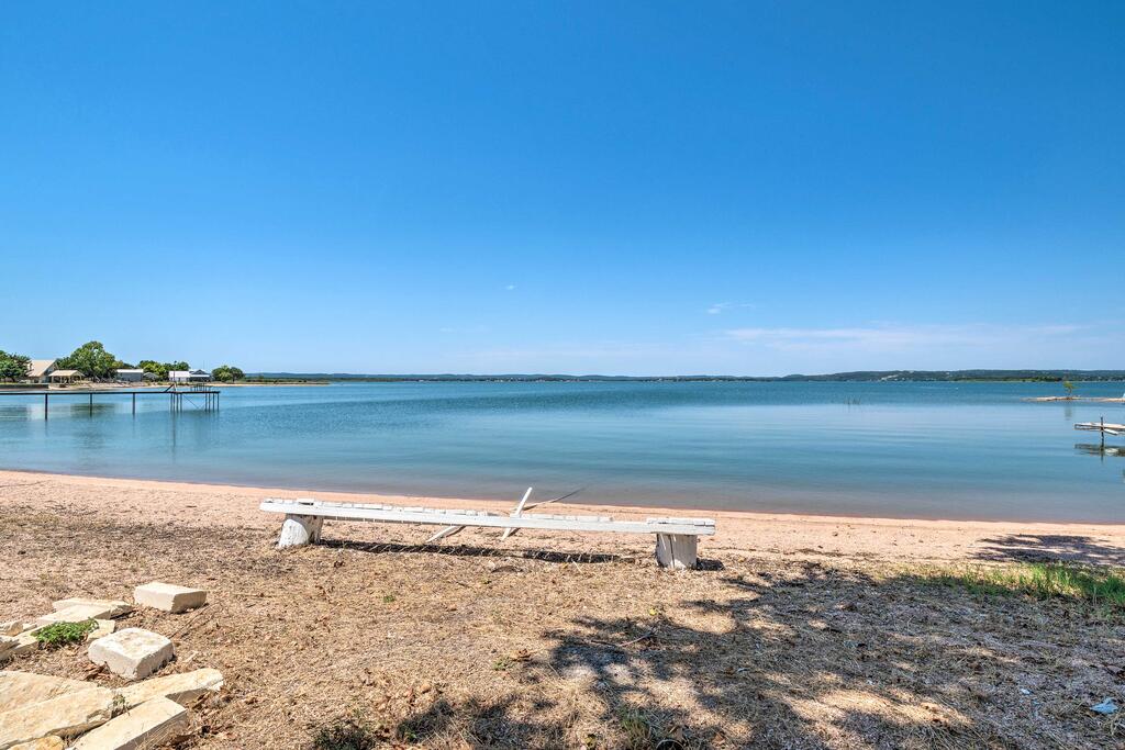 Bluffton Home With Fire Pit, Backyard Beach & Lake! - thumb 1