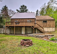 Boothbay Harbor Cabin with Spacious Deck & Yard! - Accommodation Los Angeles