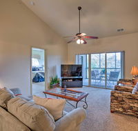 Branson West Escape - Resort Community with Pool - Accommodation Los Angeles