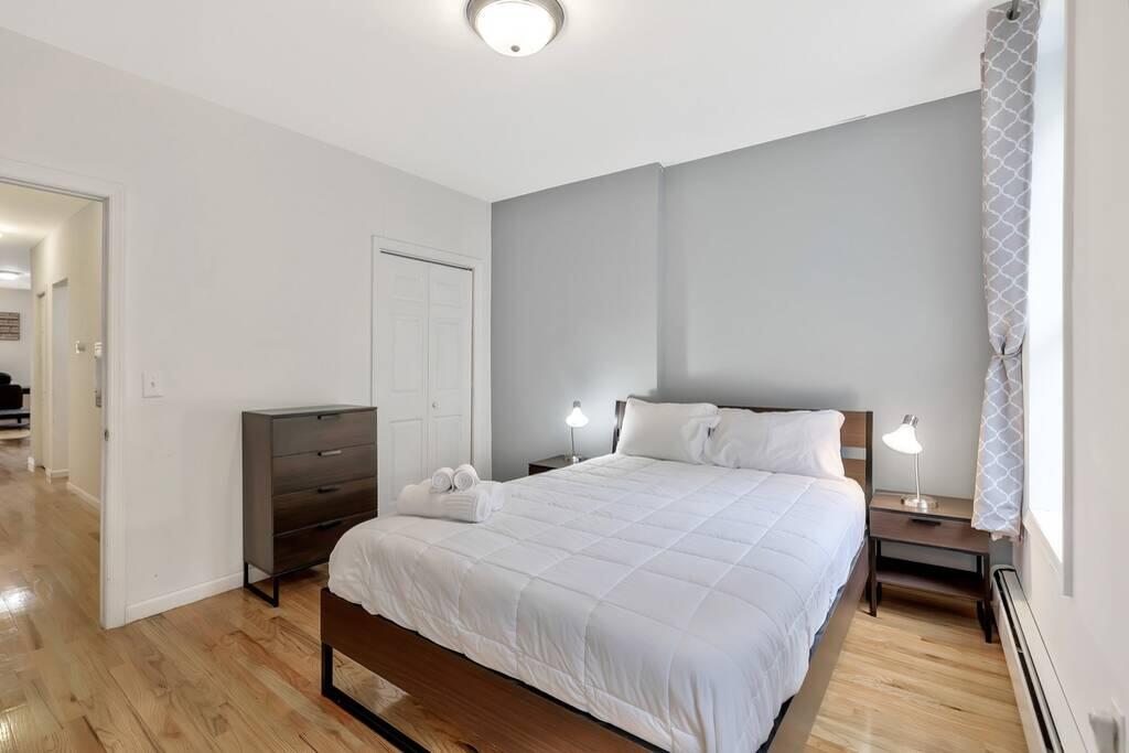 Bright And Clean 1BR - 15min To NYC - thumb 3