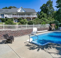 Brook Knoll  NEW Beautiful Mtn Retreat w/Pool Near Asheville - Accommodation Los Angeles