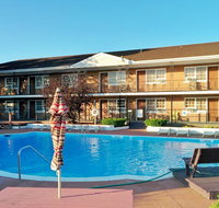 Budget Host East End Hotel in Riverhead - Accommodation Los Angeles