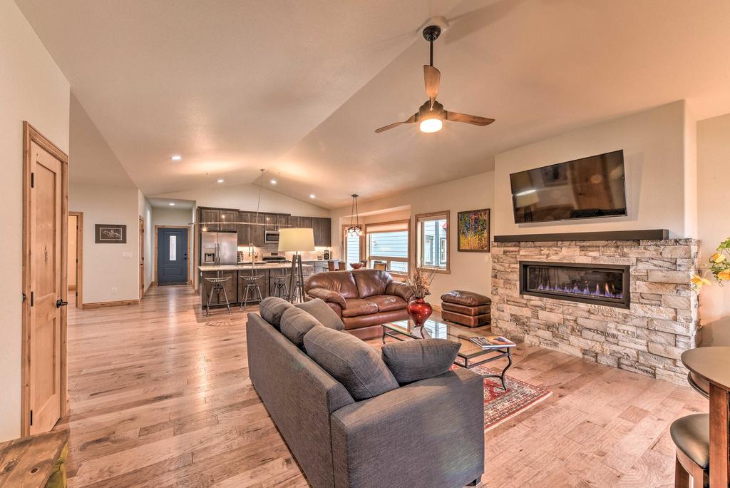 Buena Vista Home With Central AC, 1 Block To Main St - thumb 0