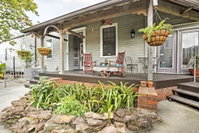 Bywater Home with Garden Walk to French Quarter Accommodation Los Angeles
