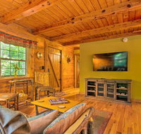 Cabin in the Woods - Deck Game Room Hot Tub - Accommodation Los Angeles