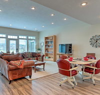 Camdenton Home - Pool Less Than 1 Mi to Lake of the Ozarks - Accommodation Los Angeles