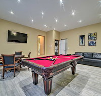 Camelback Home with Game Room, 1 Min to Skiing! - Accommodation Los Angeles